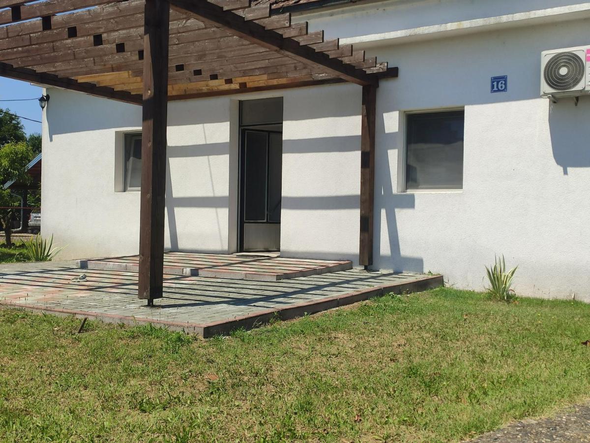 Apartmani Nova Topola Exterior photo